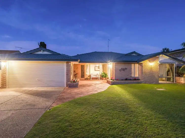8 Drinan Place, Hillarys WA 6025