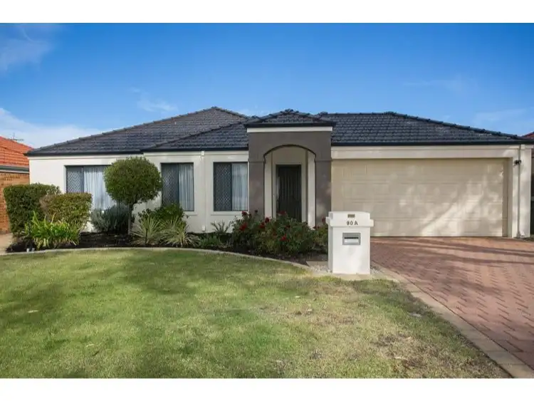 90A Kitchener Road, Alfred Cove WA 6154