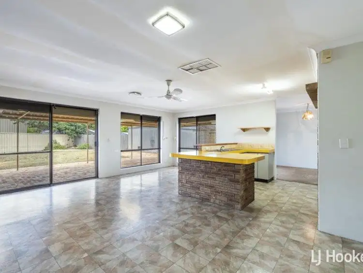 Fourth view of Homely house listing, 10 Hood Place, Gosnells WA 6110