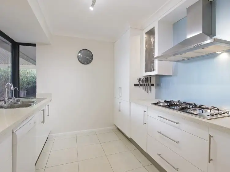 Second view of Homely house listing, 6 PEGGS PLACE, Leeming WA 6149