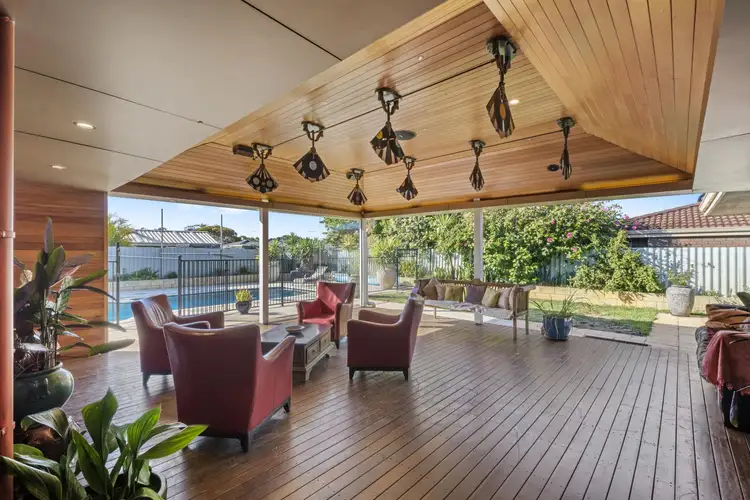 9 Narcissus Avenue, Parkwood WA 6147