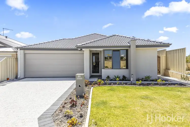 12 Cowaramup Loop, Two Rocks WA 6037
