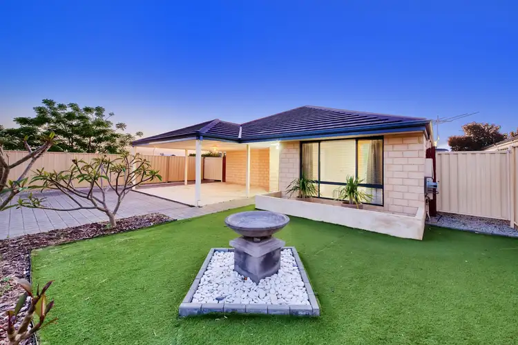 8 Albana Grove, Pearsall WA 6065