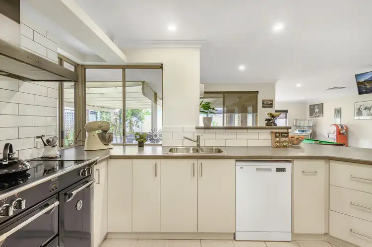 Third view of Homely house listing, 6 Colony Court, Thornlie WA 6108