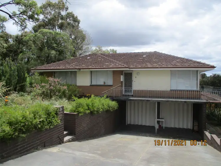 9 Maycock Place, Orelia WA 6167