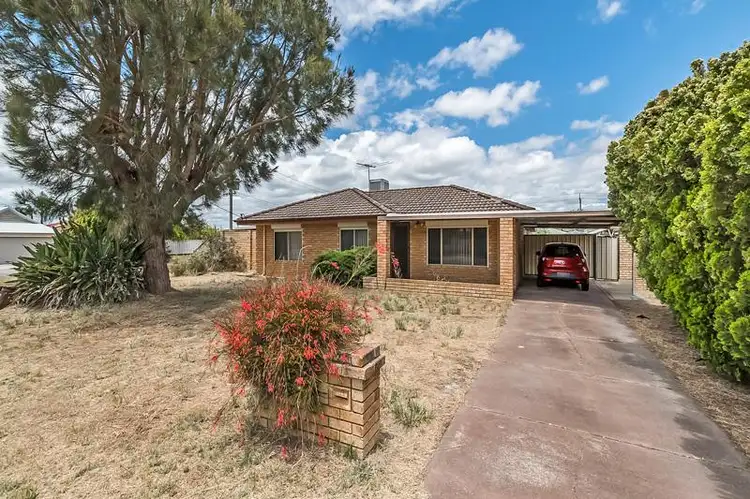 2 Maitland  Place, Thornlie WA 6108