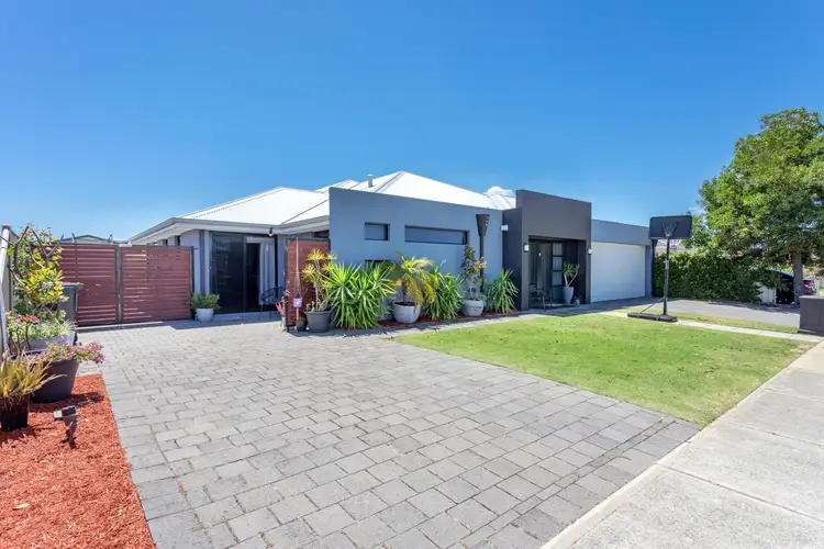9 Thornbill Road, Huntingdale WA 6110
