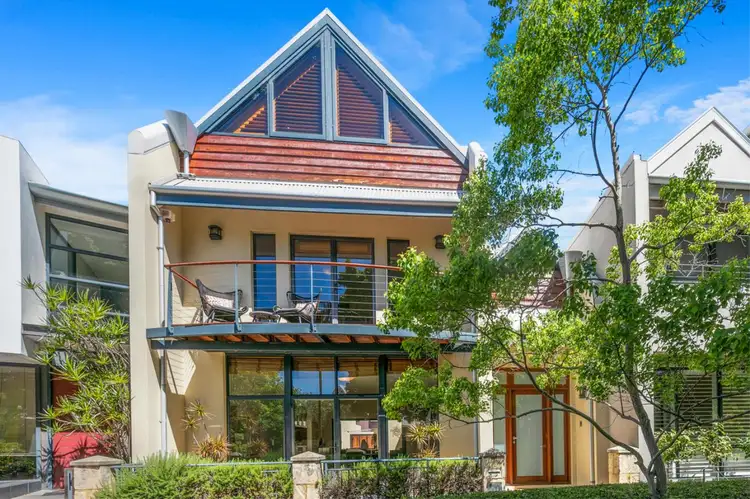 70 Coral Tree Avenue, Subiaco WA 6008