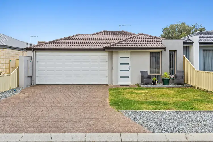 Second view of Homely house listing, 6 Nagal Way, Wattle Grove WA 6107
