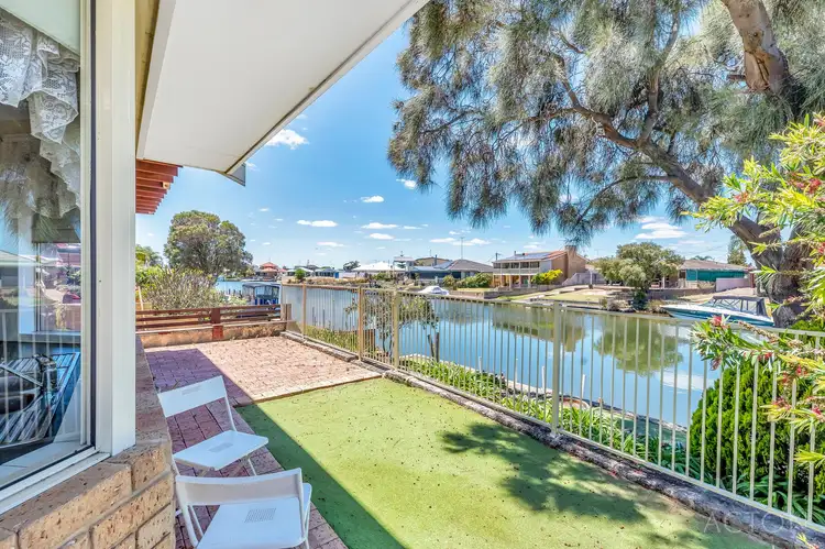 10 Woolah Place, South Yunderup WA 6208