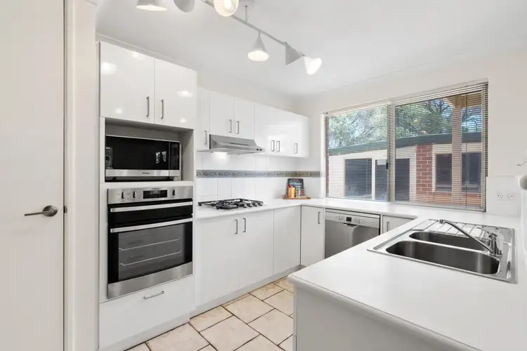 1B Redcourt Rd, Attadale WA 6156