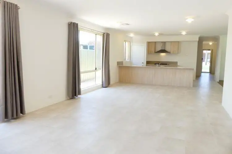 Second view of Homely house listing, 4 Stratus Place, Willetton WA 6155