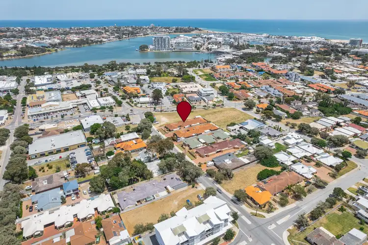 4/8 Gibson Street, Mandurah WA 6210