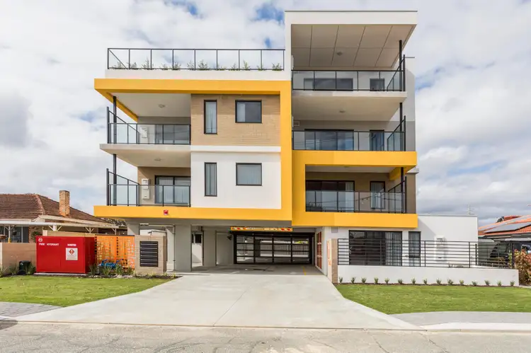 15/21 Homewood Road, Cloverdale WA 6105