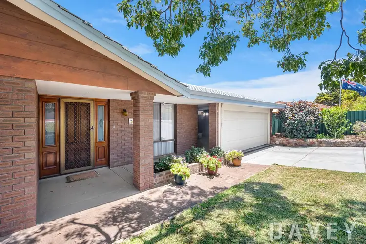 17 Sillmon Way, Duncraig WA 6023