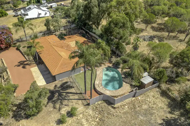 6 Pelham St, Toodyay WA 6566