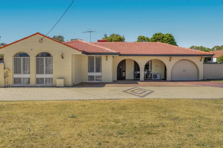 4 Clowes Court, Thornlie WA 6108