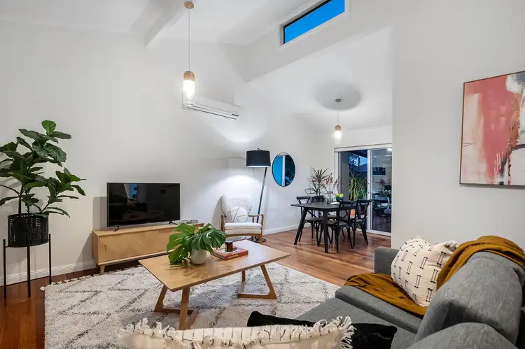 8 Moira Lane, Scarborough WA 6019