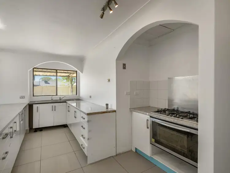 77 King Street, Gosnells WA 6110