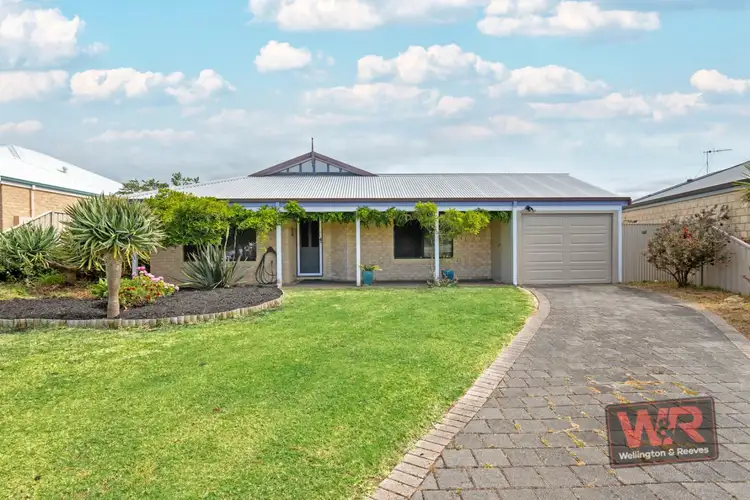 32 Lakeside Drive, Mckail WA 6330