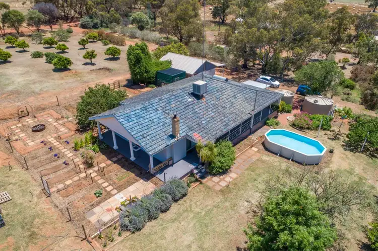 10 Phillips Road, Coondle WA 6566