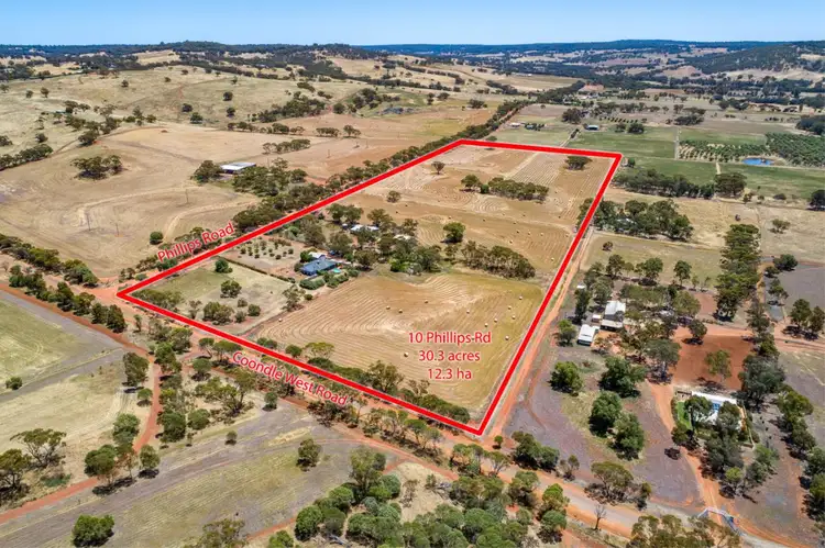 Second view of Homely house listing, 10 Phillips Road, Coondle WA 6566