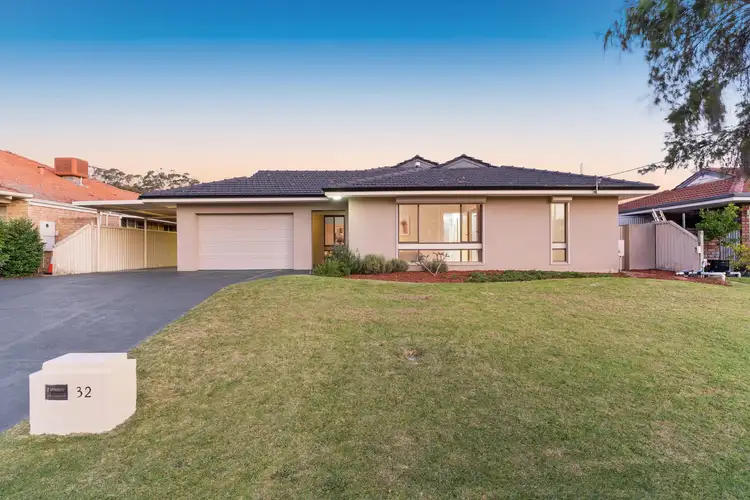 32 Risley Way, Carine WA 6020