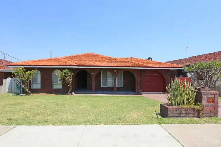 25 Drew Street, Stirling WA 6021