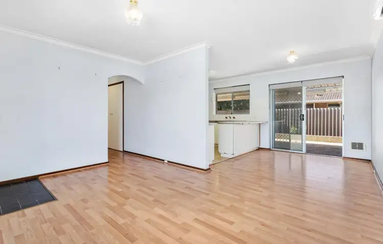 2/52 Ivanhoe Street, Bassendean WA 6054