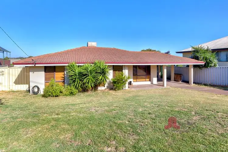 18 Parkfield Way, Australind WA 6233