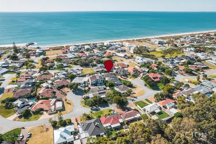 2/75 Hickman Road, Silver Sands WA 6210