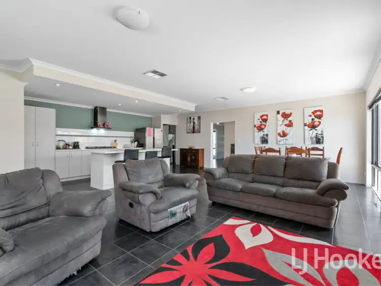 Main view of Homely house listing, 6 Starlight Pass, Seville Grove WA 6112