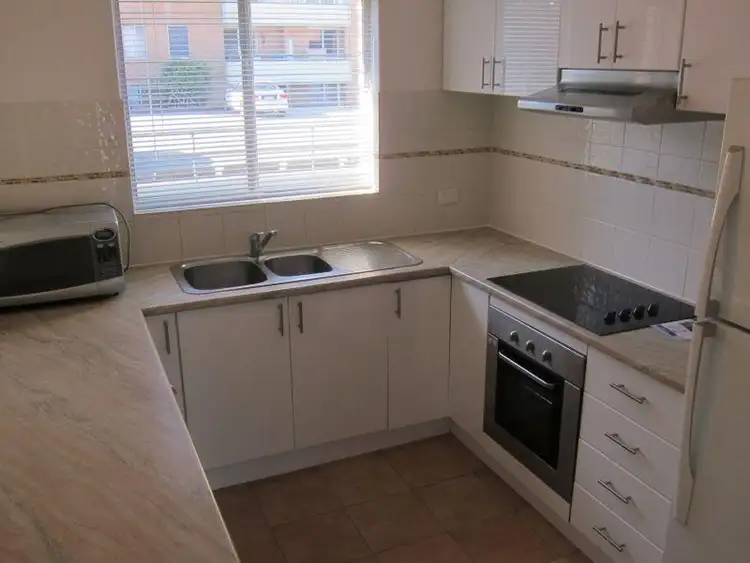 12/72 King George Street