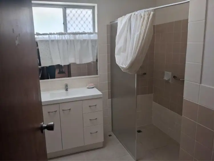 Seventh view of Homely semi-detached listing, 18 Baryna Street, Armadale WA 6112