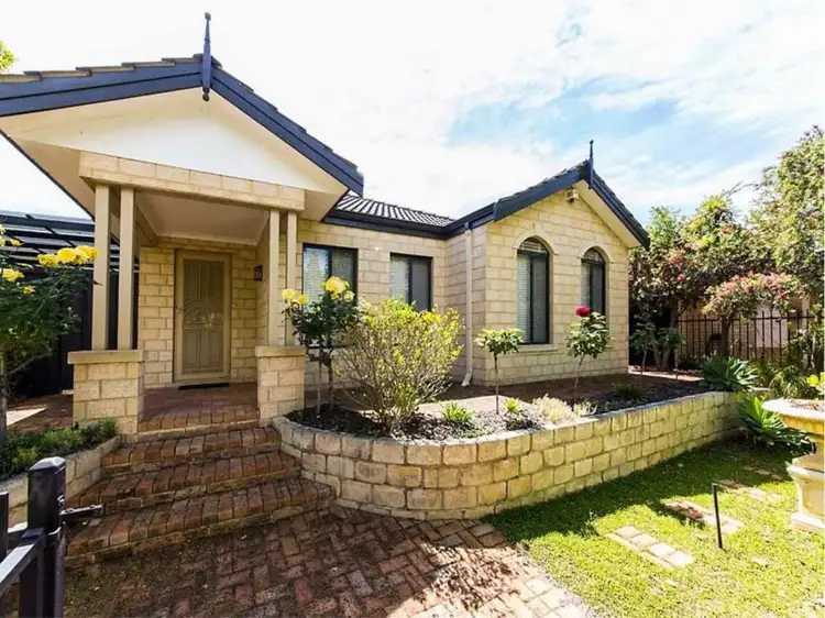 7 Woodlake Boulevard, Ellenbrook WA 6069