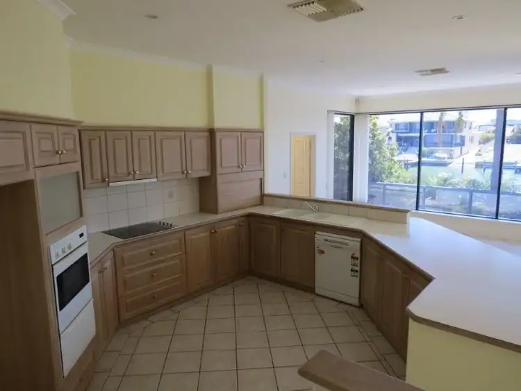 Fourth view of Homely house listing, 19 Reverie Mews, Halls Head WA 6210