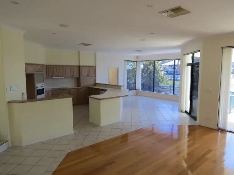 Fifth view of Homely house listing, 19 Reverie Mews, Halls Head WA 6210
