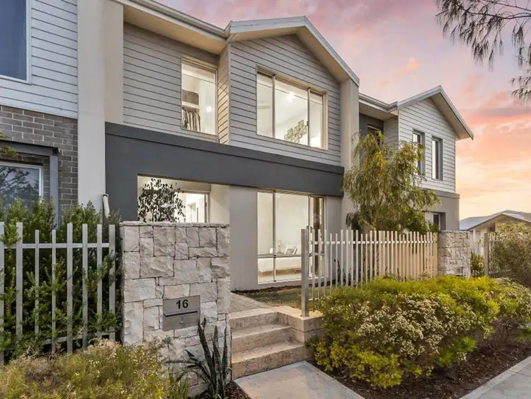 16 Garnet Lane, Eglinton WA 6034