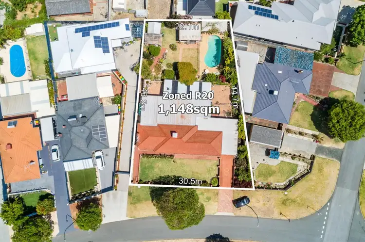 24 Woodley Crescent, Melville WA 6156