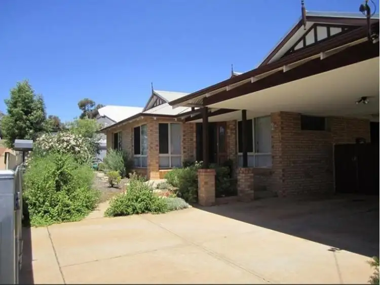 4 Cotter Place, Hannans WA 6430