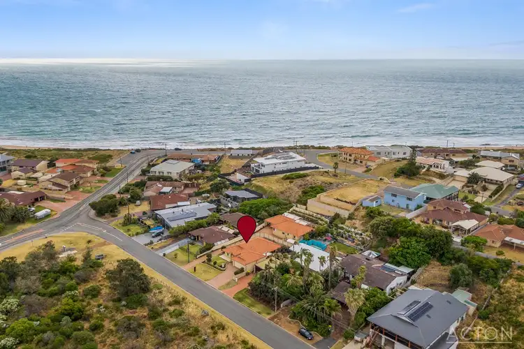 1/102 Janis Street, Halls Head WA 6210