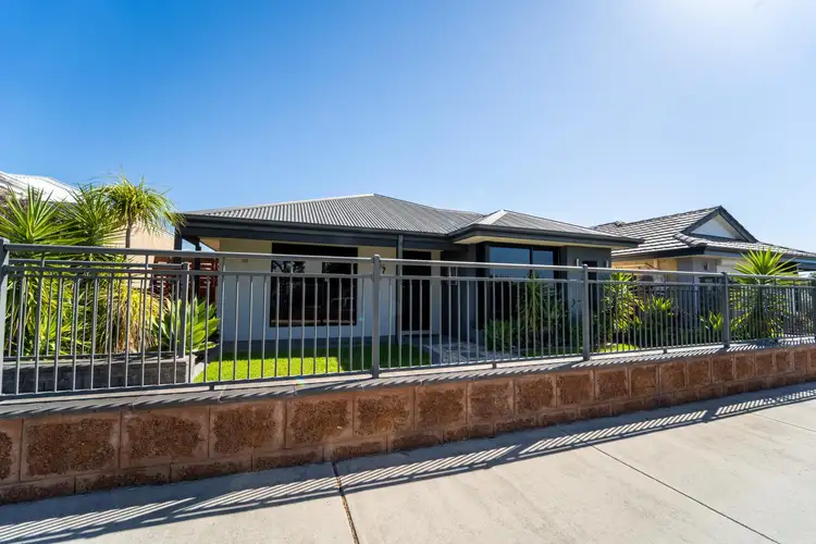 27 Interlaken Loop, Ellenbrook WA 6069