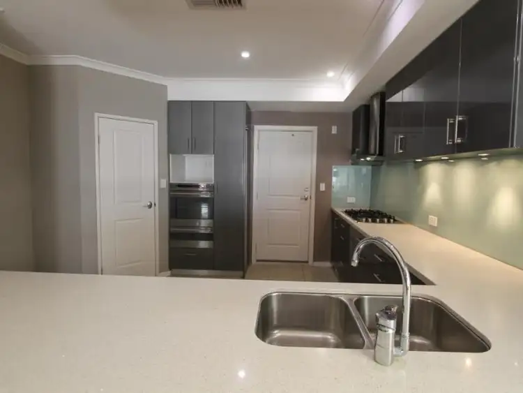 Fifth view of Homely house listing, 2 Hillsdale Rise, Darch WA 6065