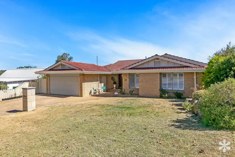 15 Castlemain Heights, Leeming WA 6149