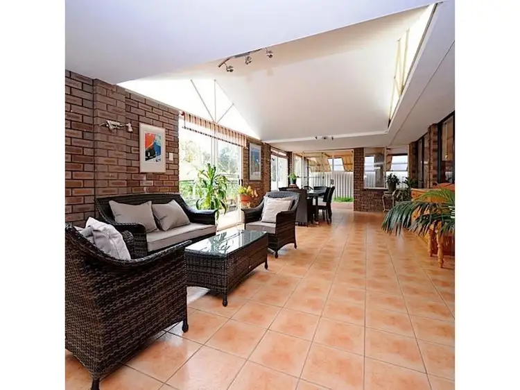 9 Du Maurier Road, North Lake WA 6163