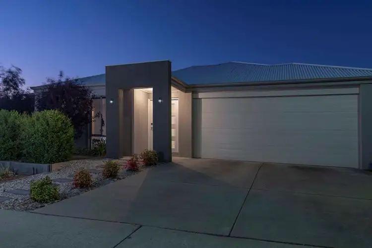 24 Goldfields Loop, Wandi WA 6167