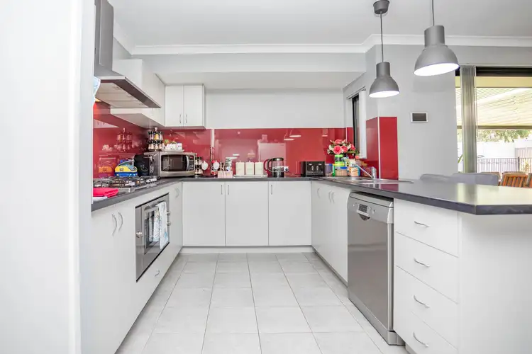 Seventh view of Homely house listing, 8a Heather Street, Martin WA 6110