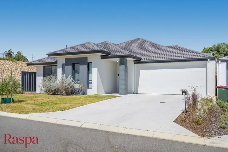 14 Melbourne Loop, Hammond Park WA 6164