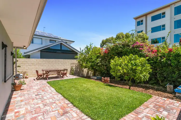 4/37 Joyce Street, Scarborough WA 6019