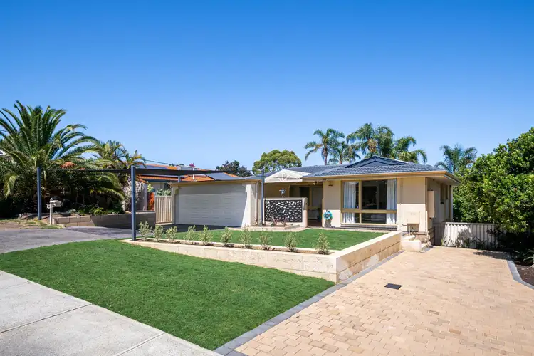 17 Hovea Avenue, Sorrento WA 6020